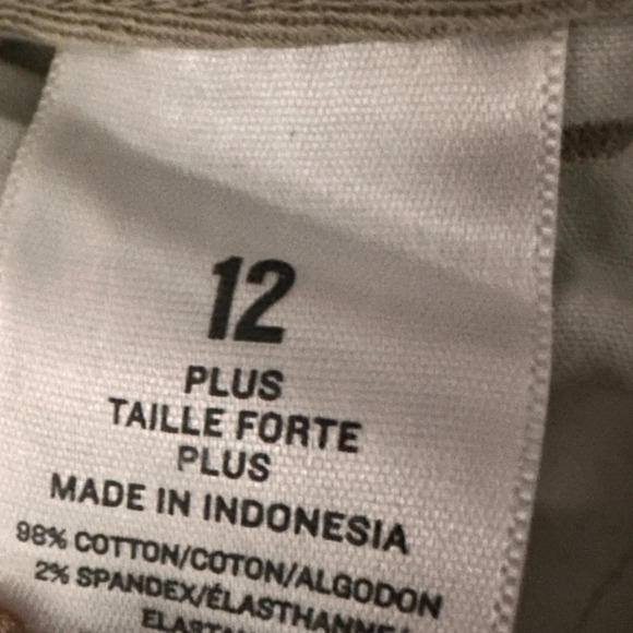 Old Navy khaki pants for girls, size 12 plus - Picture 2 of 7